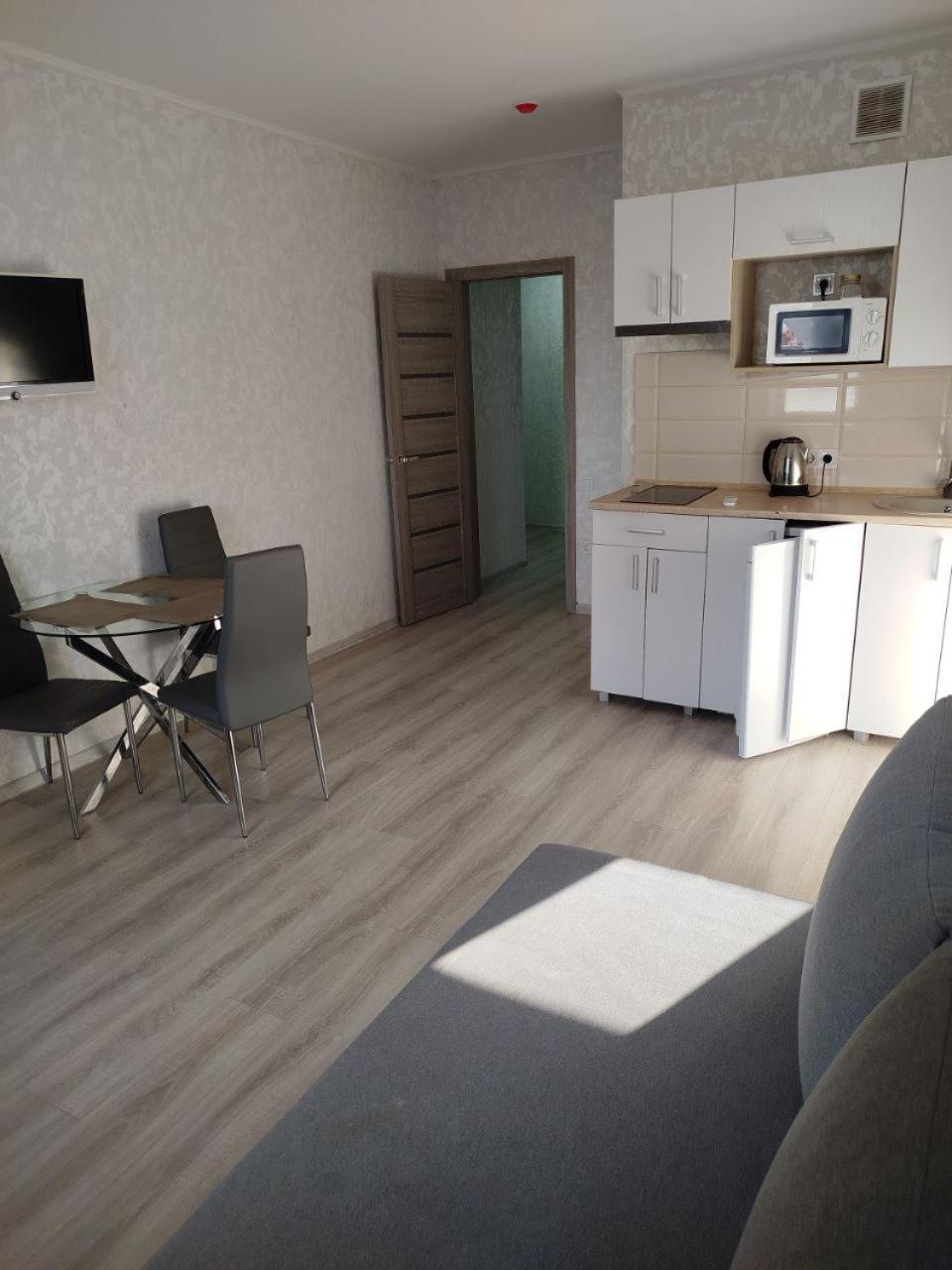 Apart-Hotel Sky Yuzhne Exterior photo
