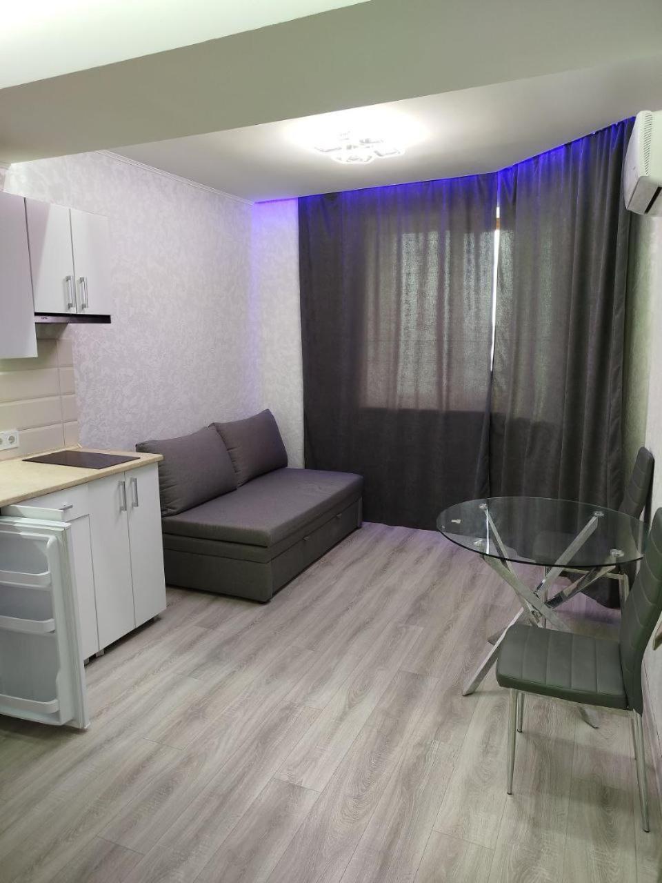 Apart-Hotel Sky Yuzhne Exterior photo